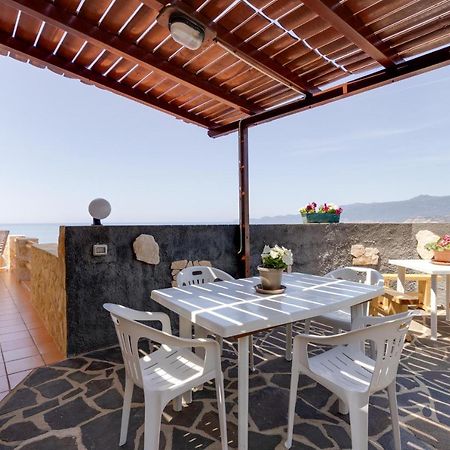 La Terrazza Sul Mare Villa Magomadas Luaran gambar