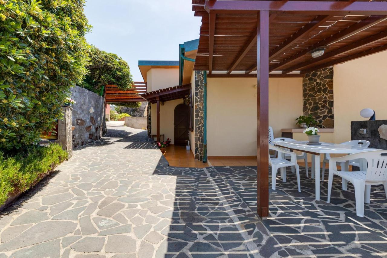 La Terrazza Sul Mare Villa Magomadas Luaran gambar