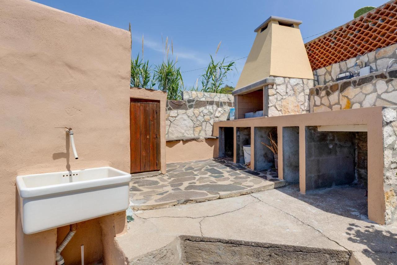 La Terrazza Sul Mare Villa Magomadas Luaran gambar