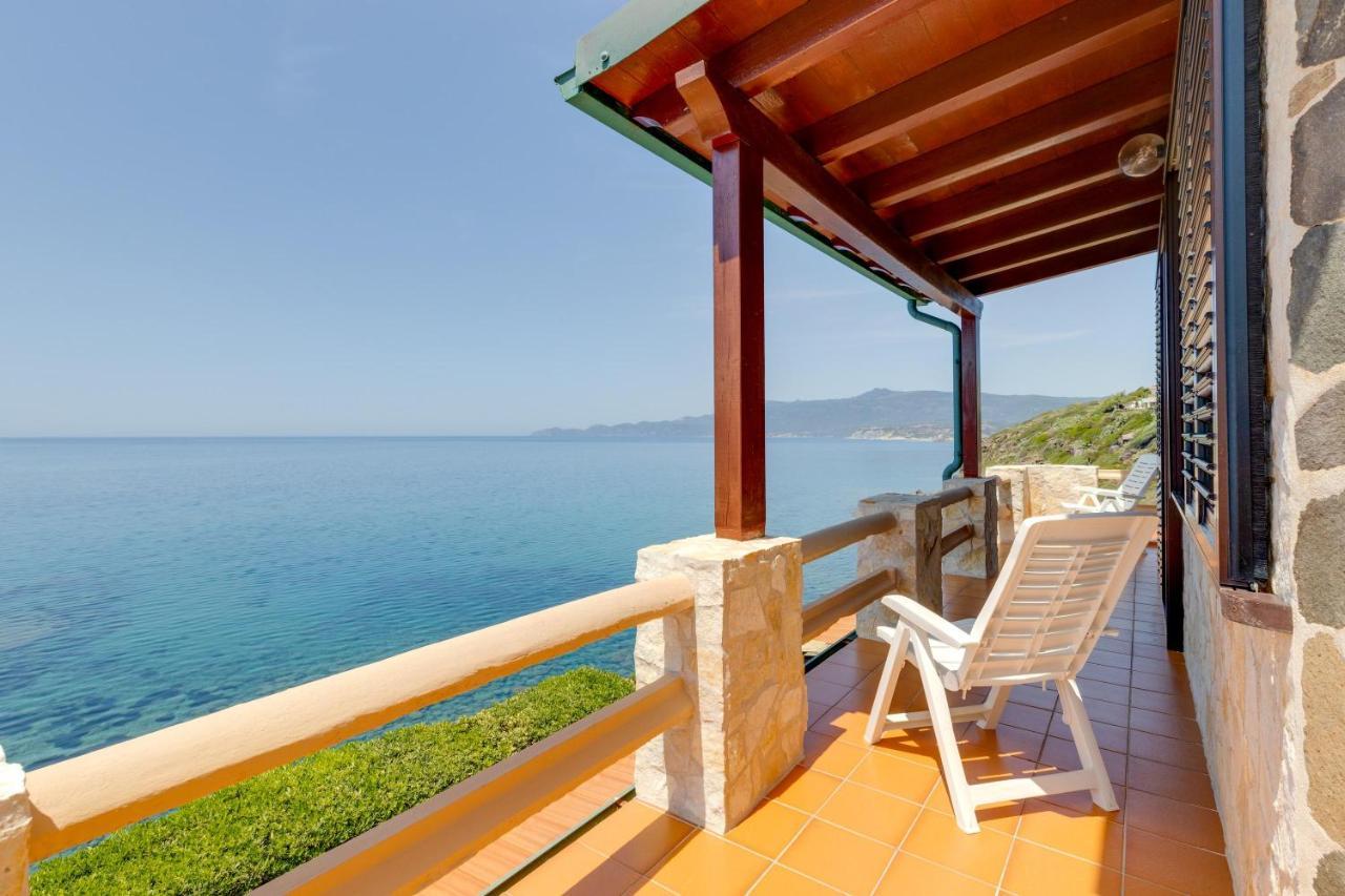 La Terrazza Sul Mare Villa Magomadas Luaran gambar